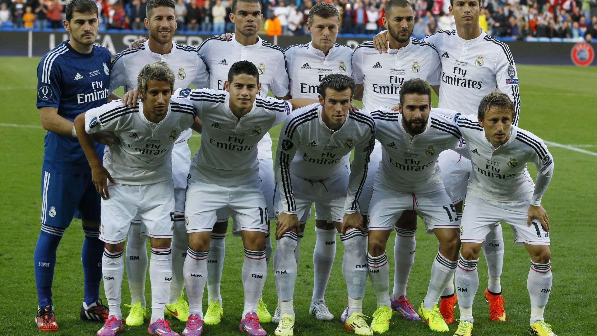 《PUBGMobile》“极限战场”冠军赛：团队操作火爆全场，震撼全网！